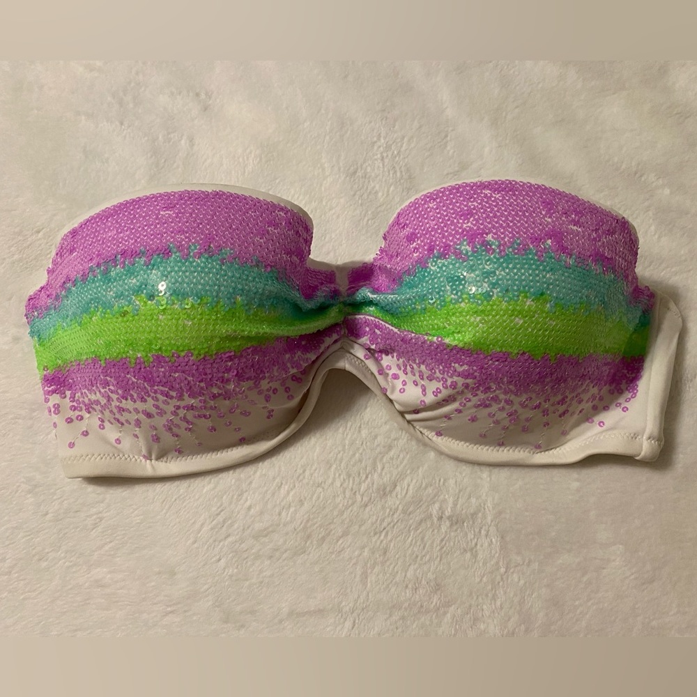 Victoria’s Secret bikini top